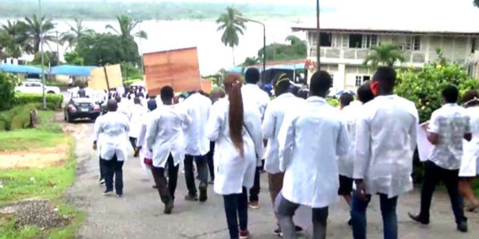 Health workers gives FG 15-day ultimatum to embark on strike over unmet demands